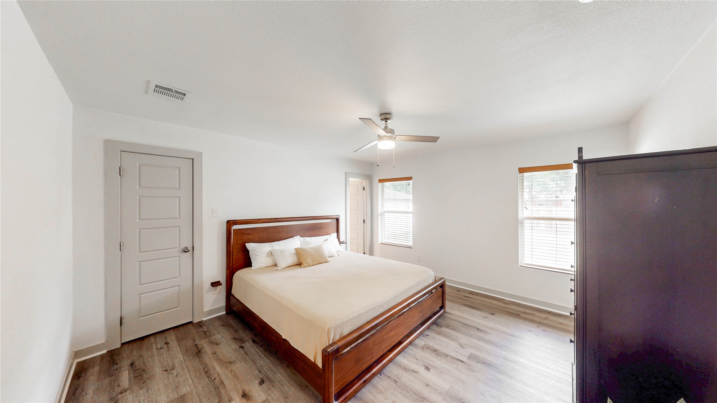 2952 Randy Lane Farmers Branch TX 75234