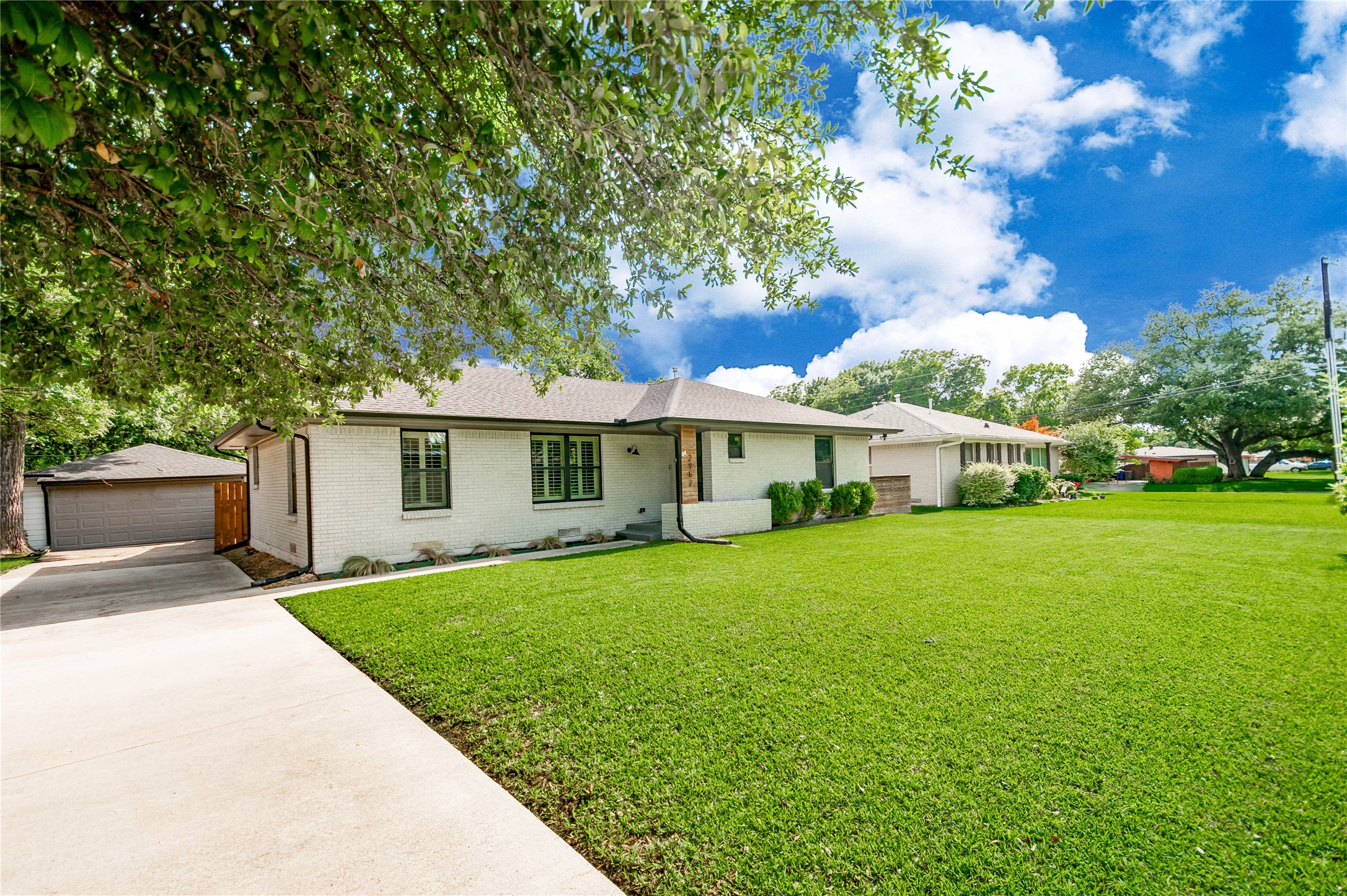 2952 Randy Lane Farmers Branch TX 75234