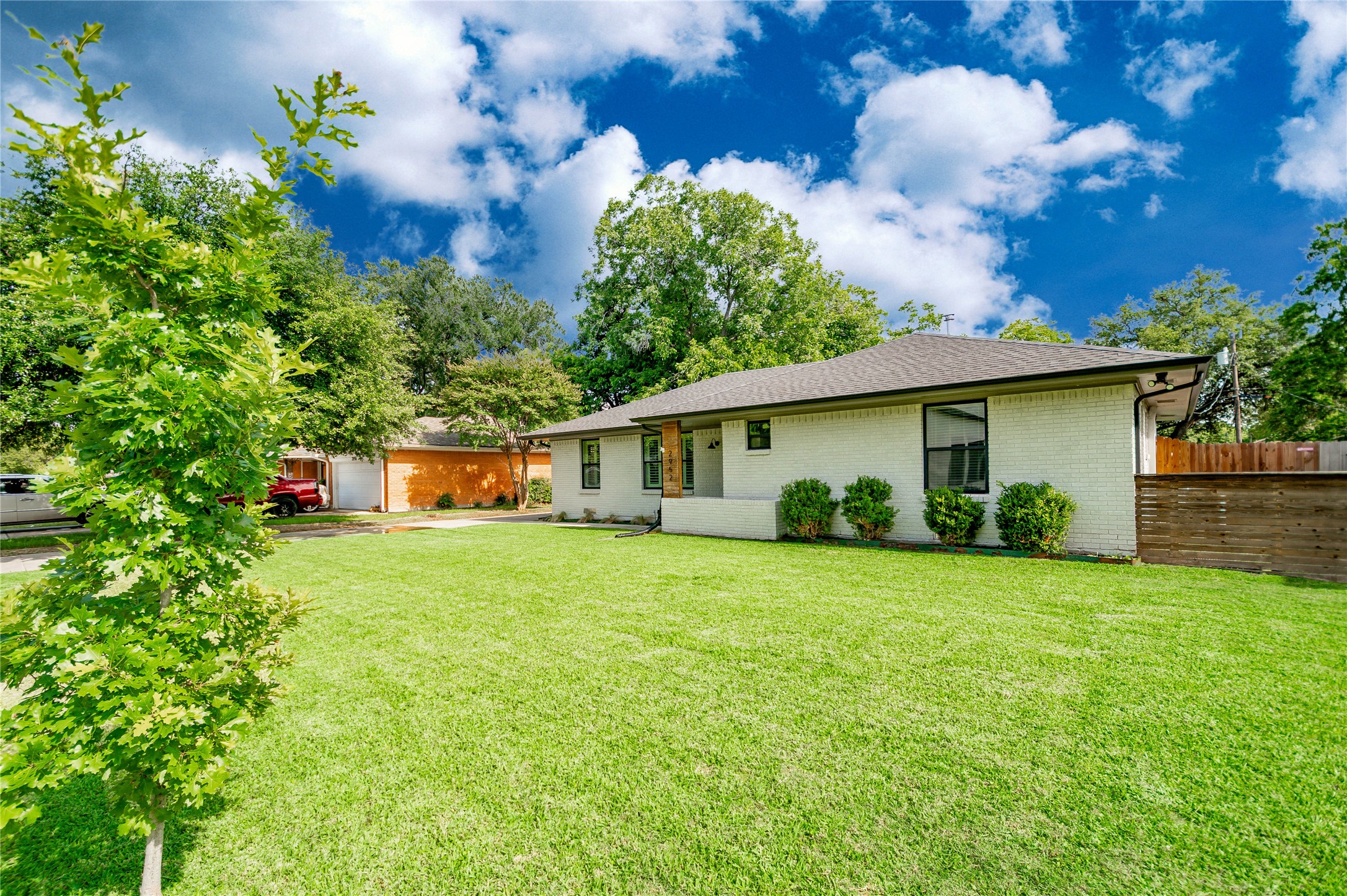 2952 Randy Lane Farmers Branch TX 75234