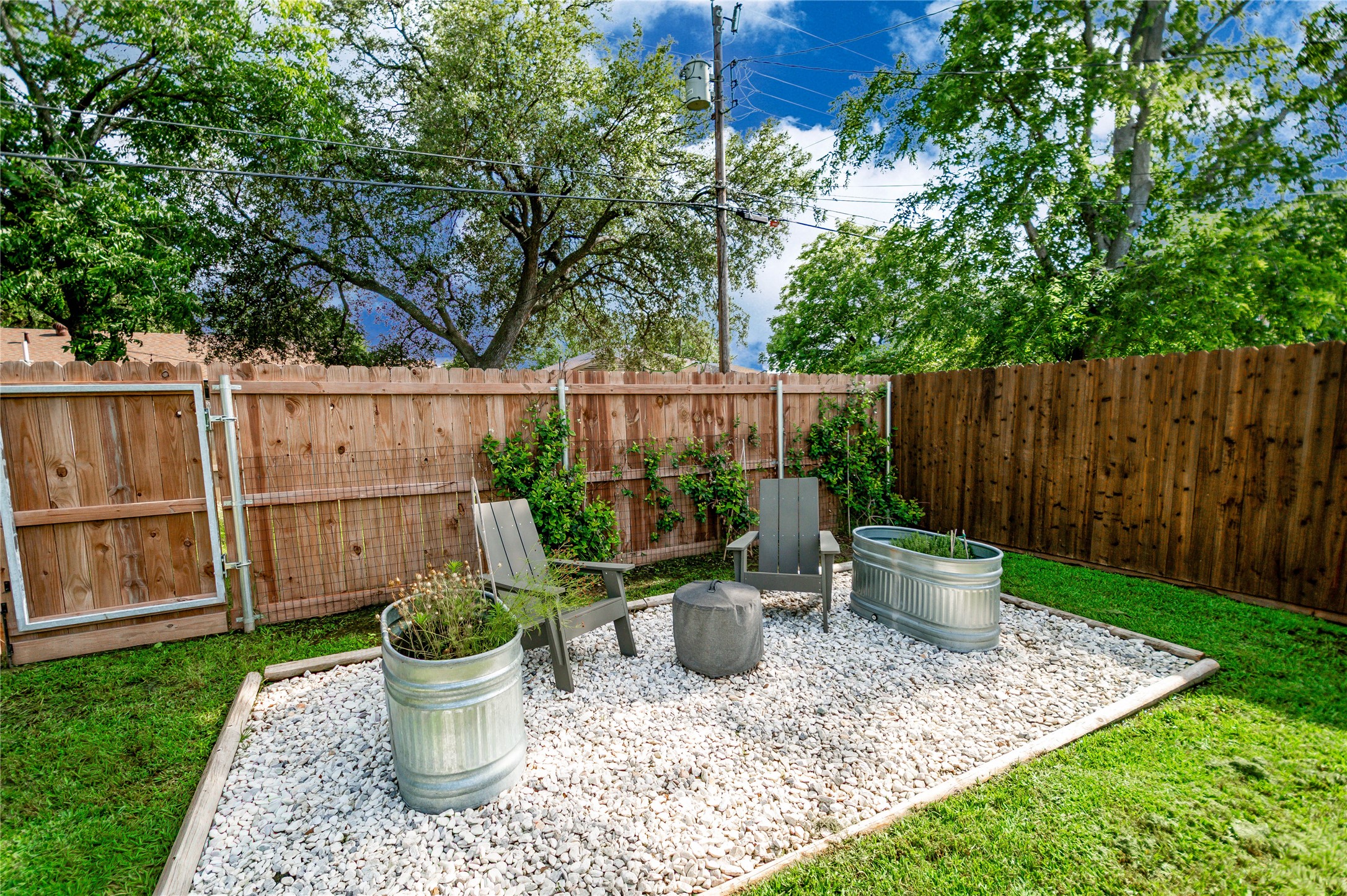 2952 Randy Lane Farmers Branch TX 75234