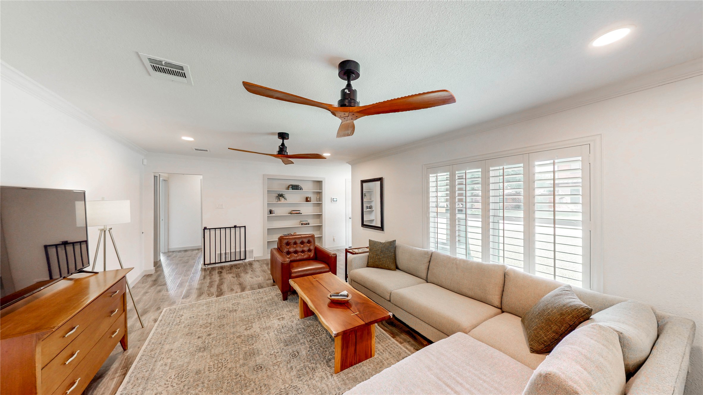 2952 Randy Lane Farmers Branch TX 75234