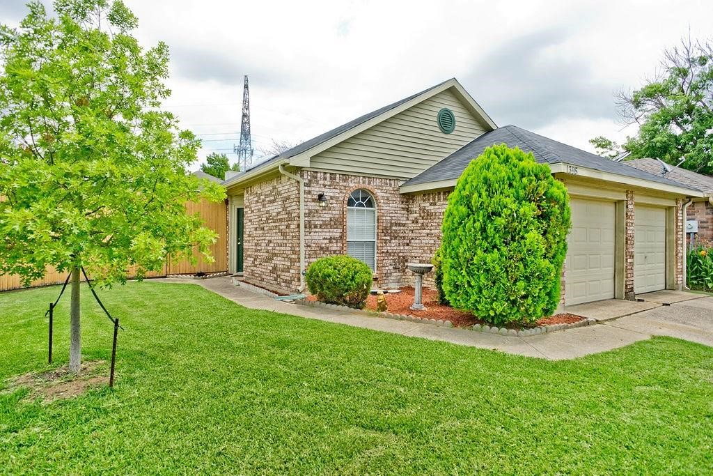 1395 Chinaberry Drive Lewisville TX 75077