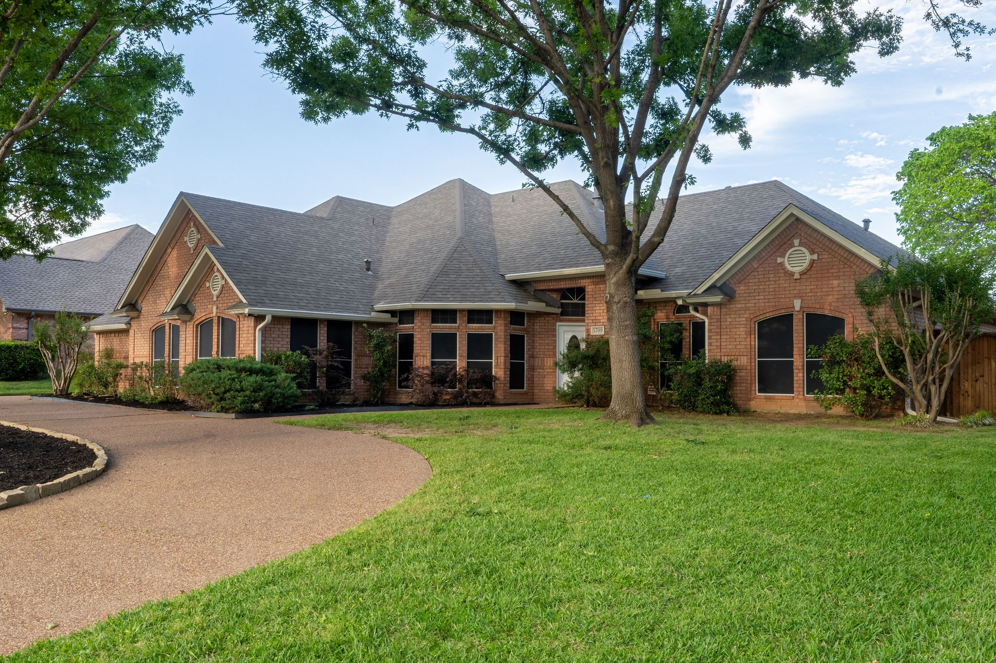 5709 Hidden Oaks Drive Colleyville TX 76034