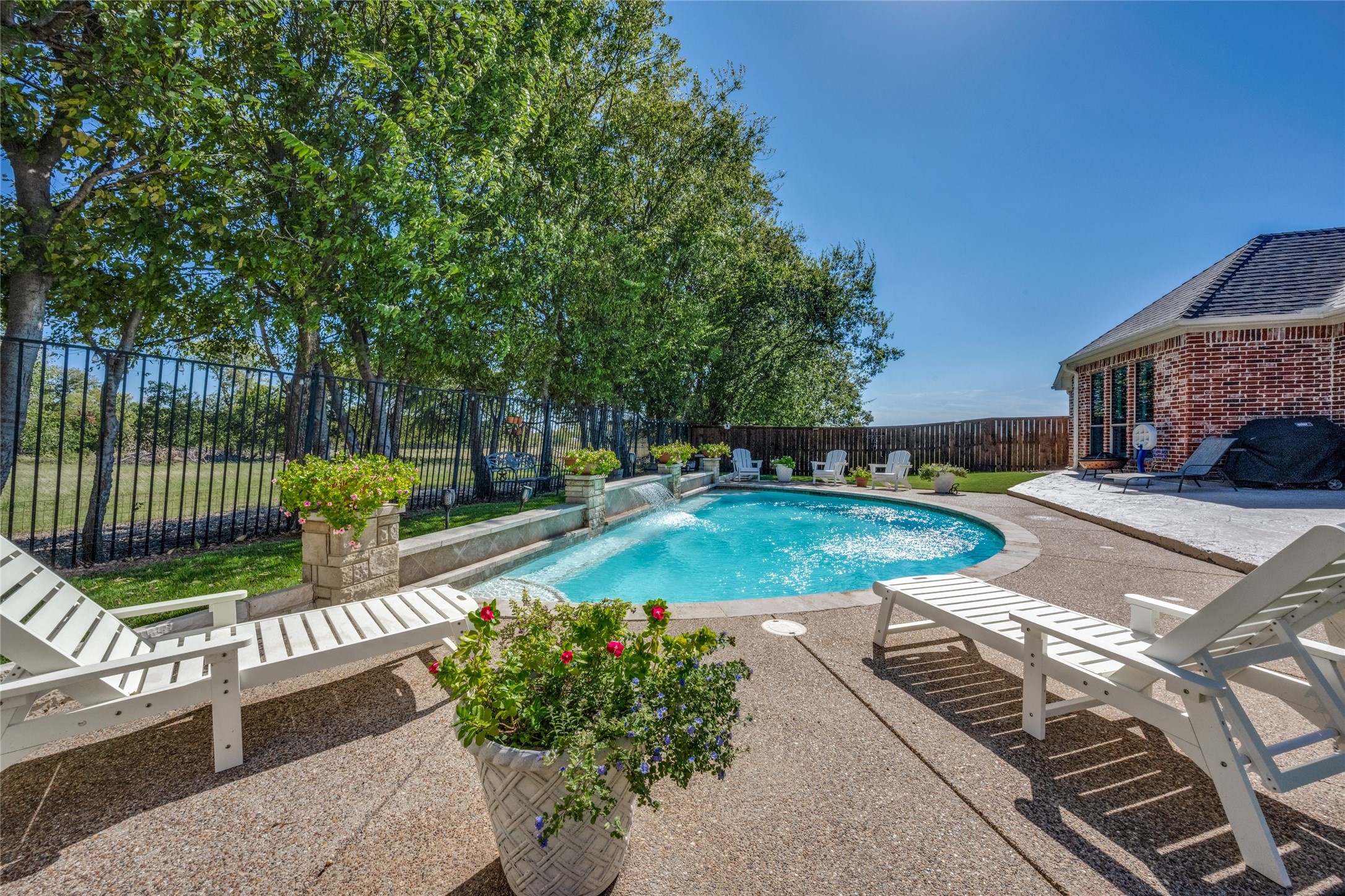 820 N Tejas Drive Sanger TX 76266