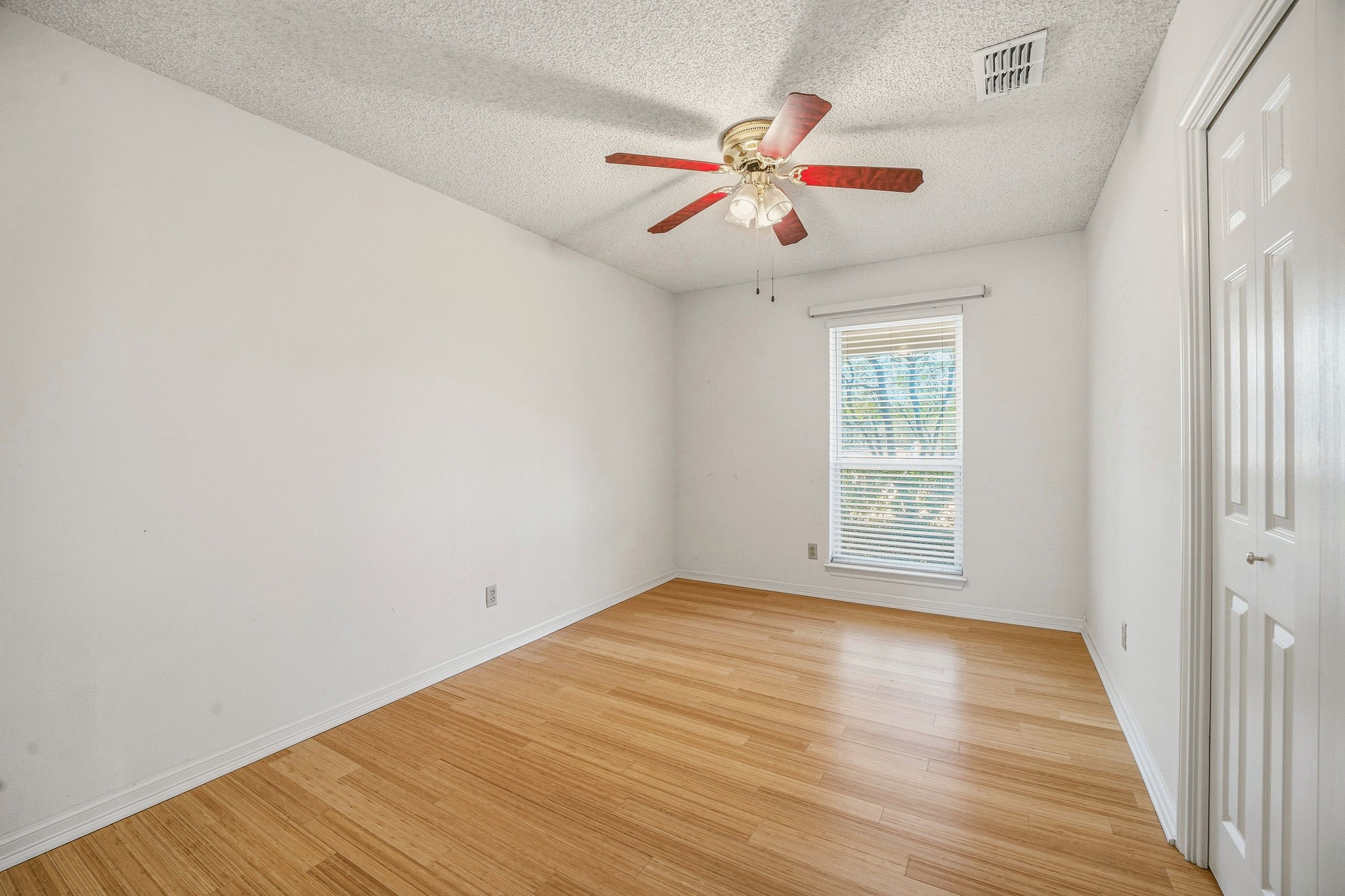 6104 N Waverly Court Granbury TX 76049