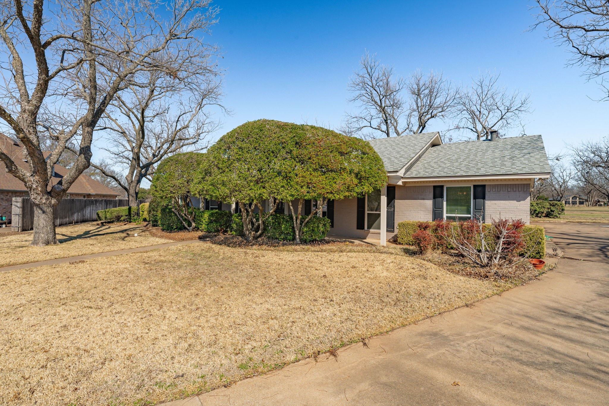 6104 N Waverly Court Granbury TX 76049
