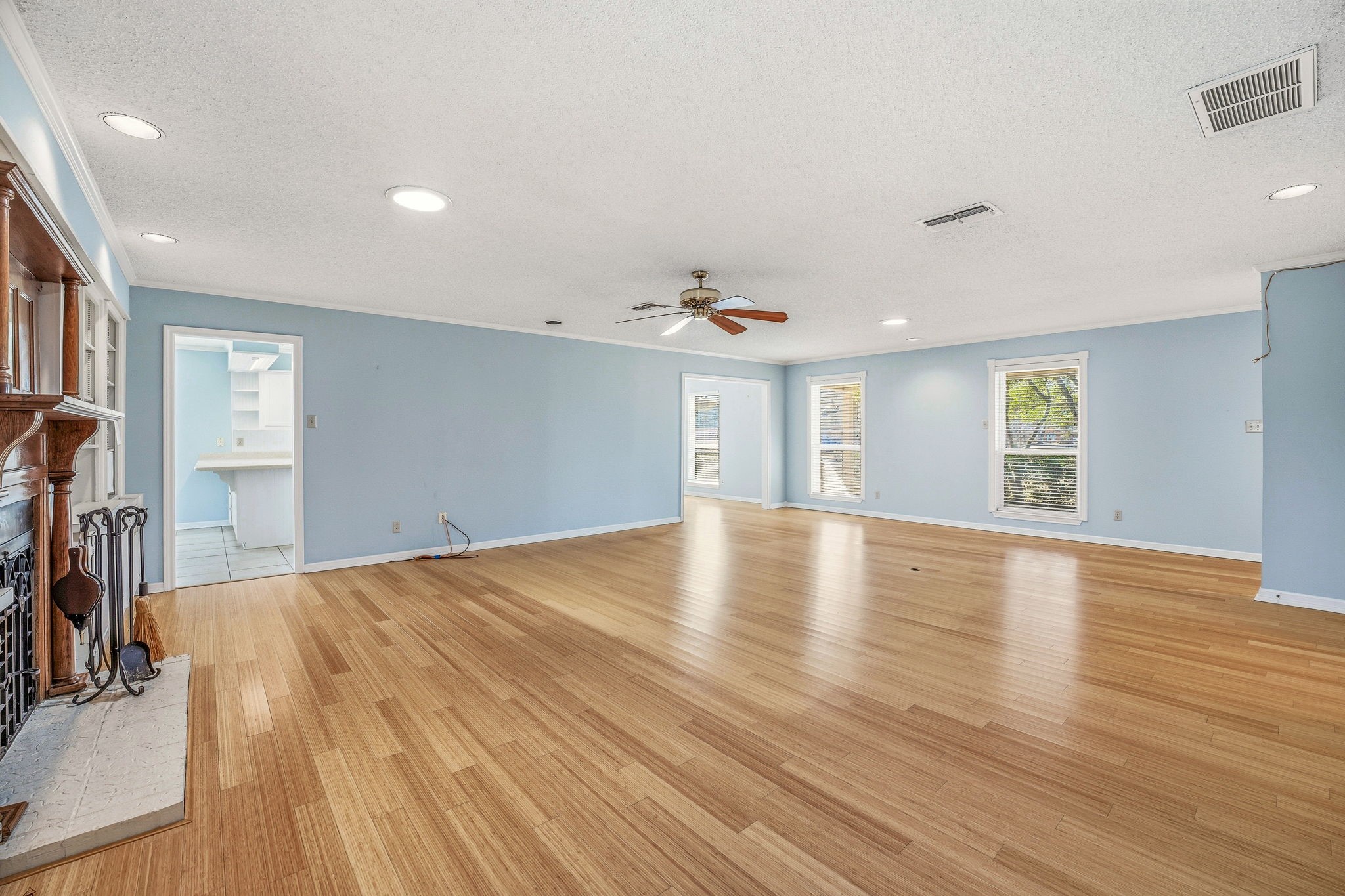 6104 N Waverly Court Granbury TX 76049