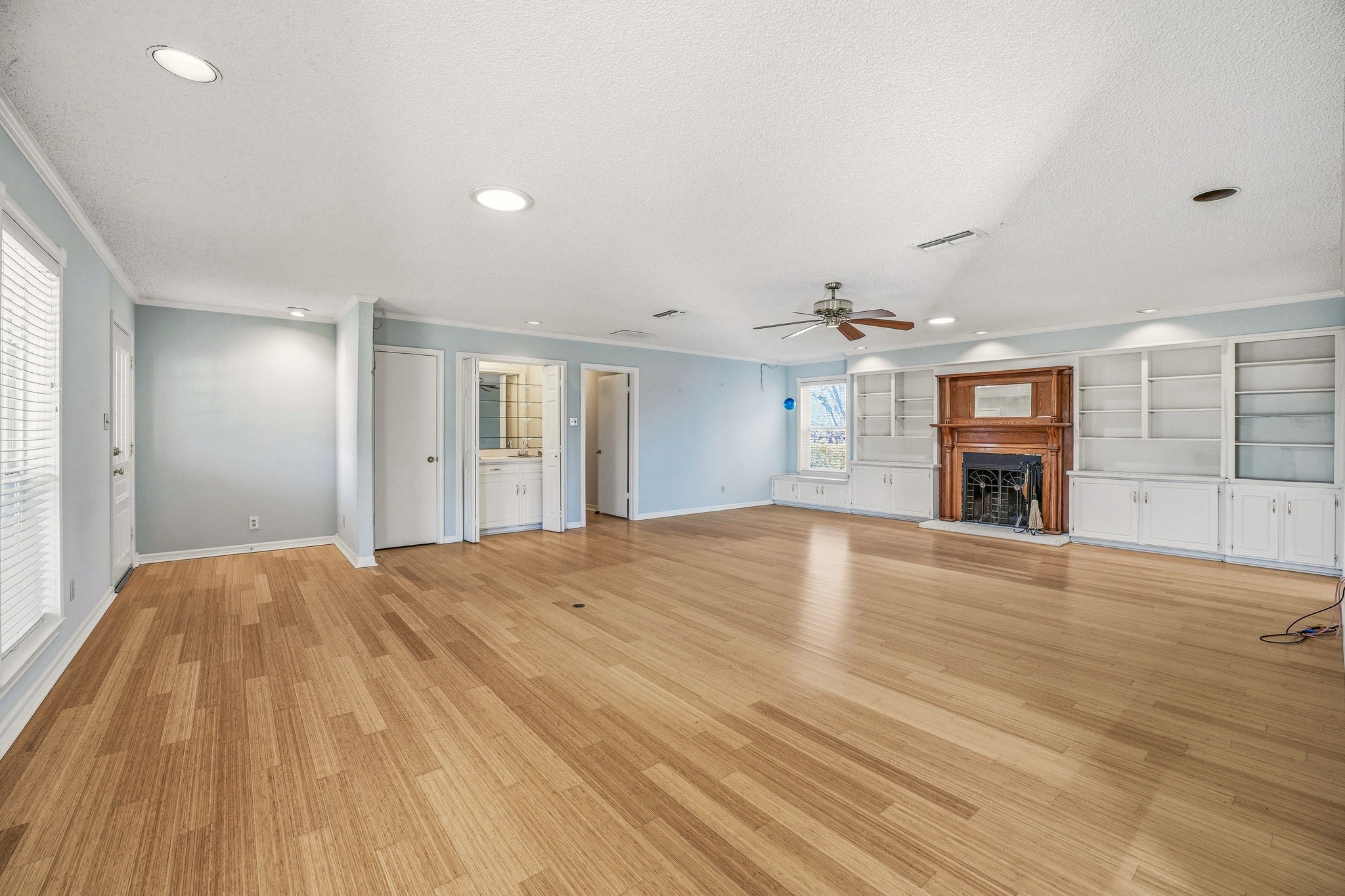 6104 N Waverly Court Granbury TX 76049