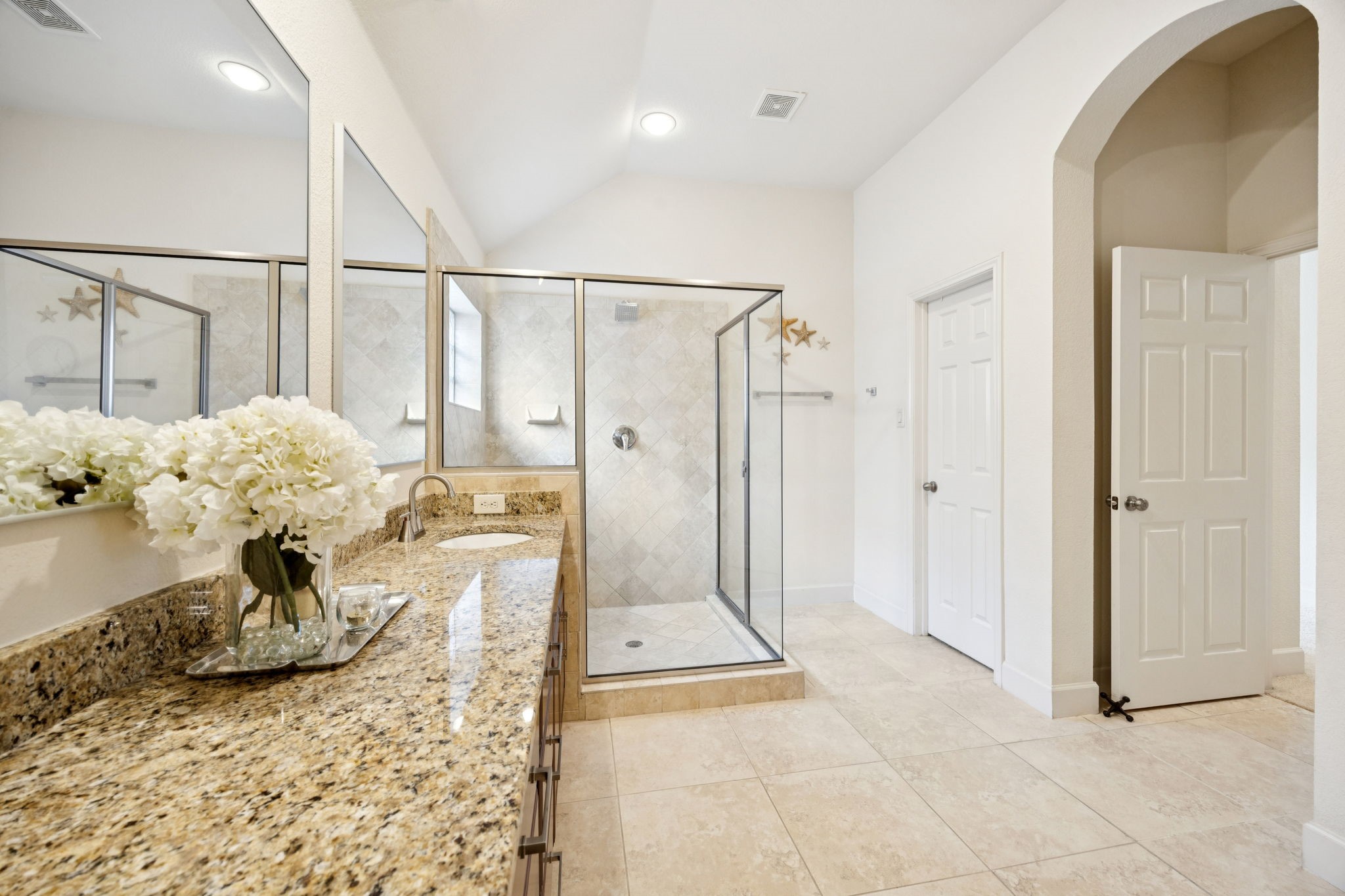 2405 Throckmorton Street Dallas TX 75219