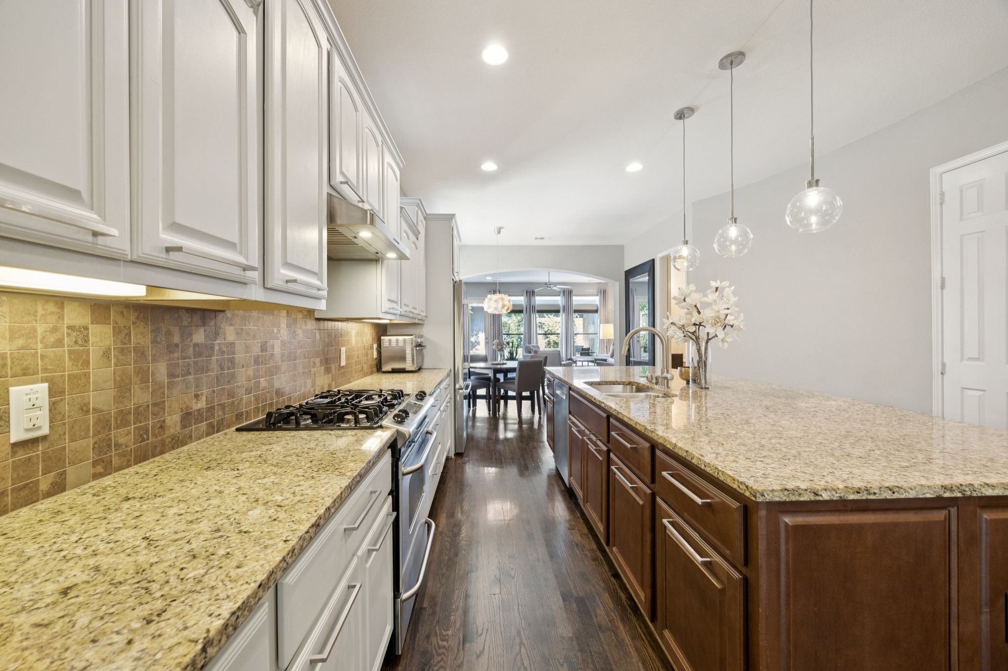 2405 Throckmorton Street Dallas TX 75219