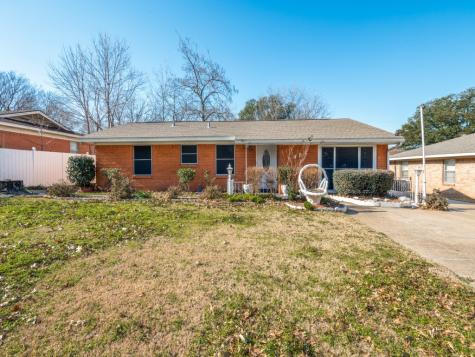1409 Nichols Street Ennis TX 75119
