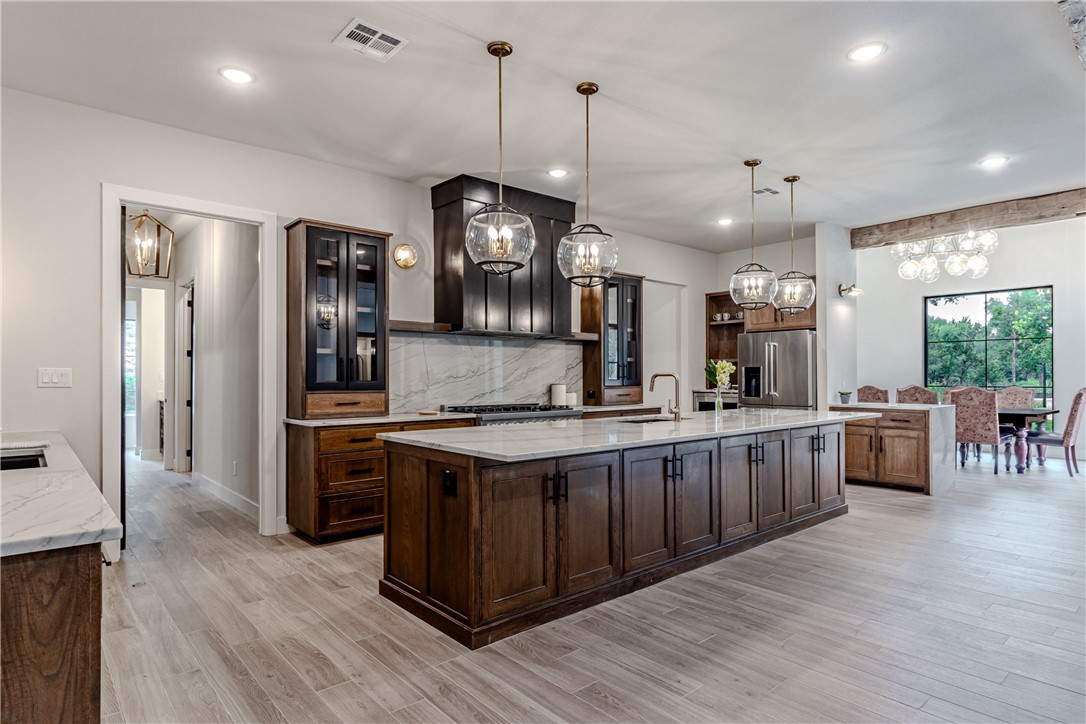 1136 Queen Elizabeth Drive Mcgregor TX 76657