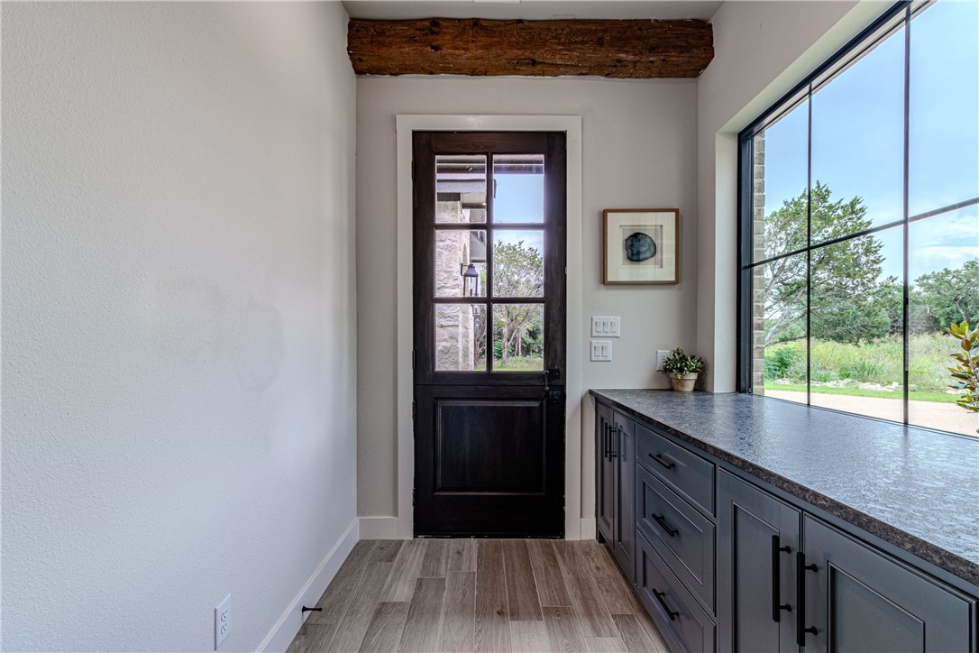 1136 Queen Elizabeth Drive Mcgregor TX 76657