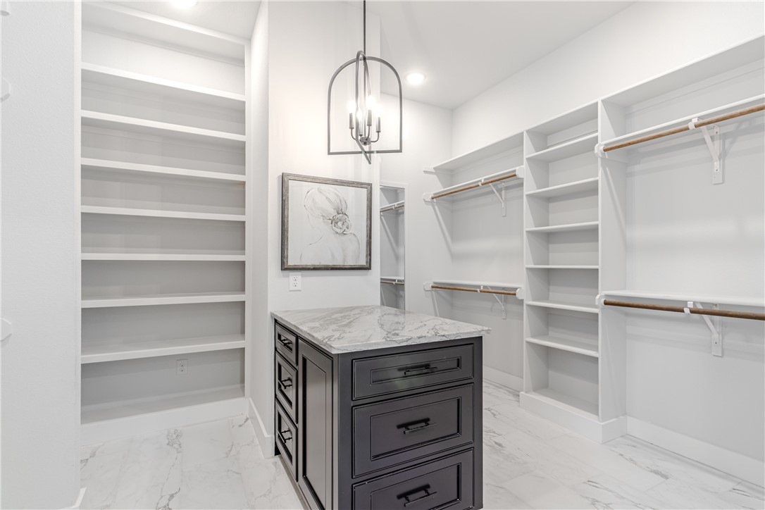 1136 Queen Elizabeth Drive Mcgregor TX 76657