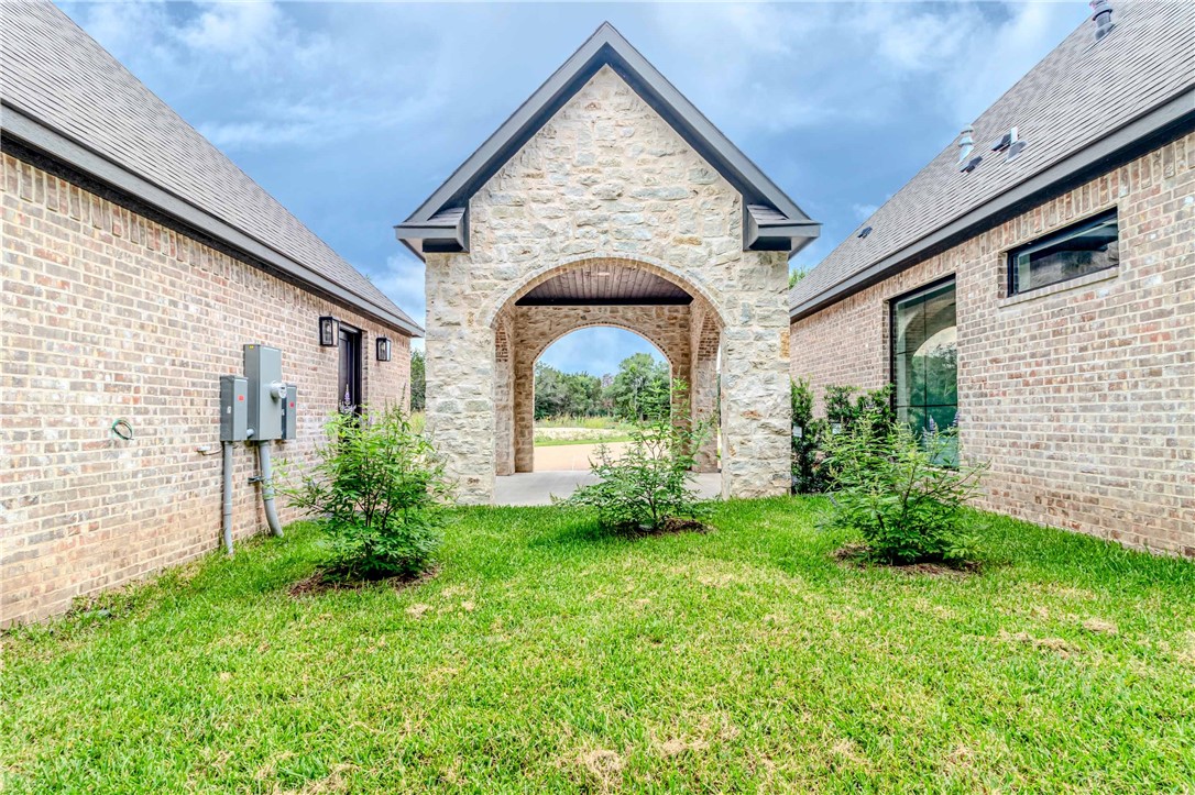 1136 Queen Elizabeth Drive Mcgregor TX 76657