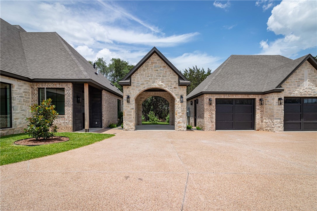 1136 Queen Elizabeth Drive Mcgregor TX 76657