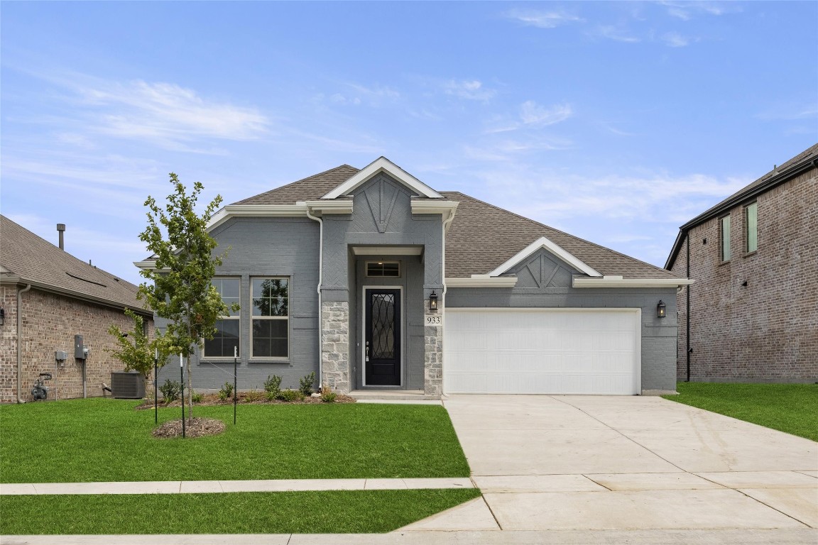 933 Lawless Lane Fate TX 75087