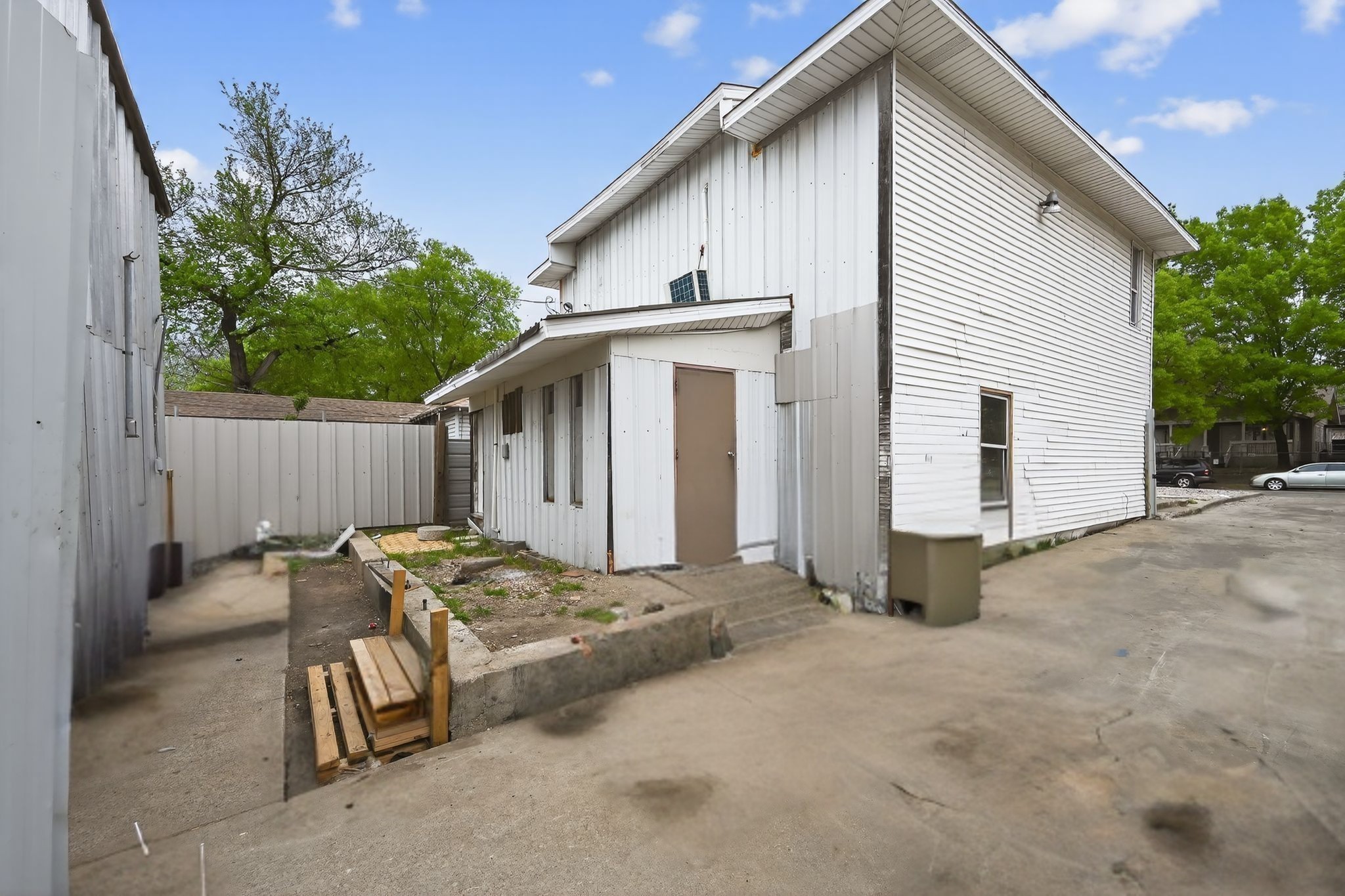 919 Wayne Street Dallas TX 75223