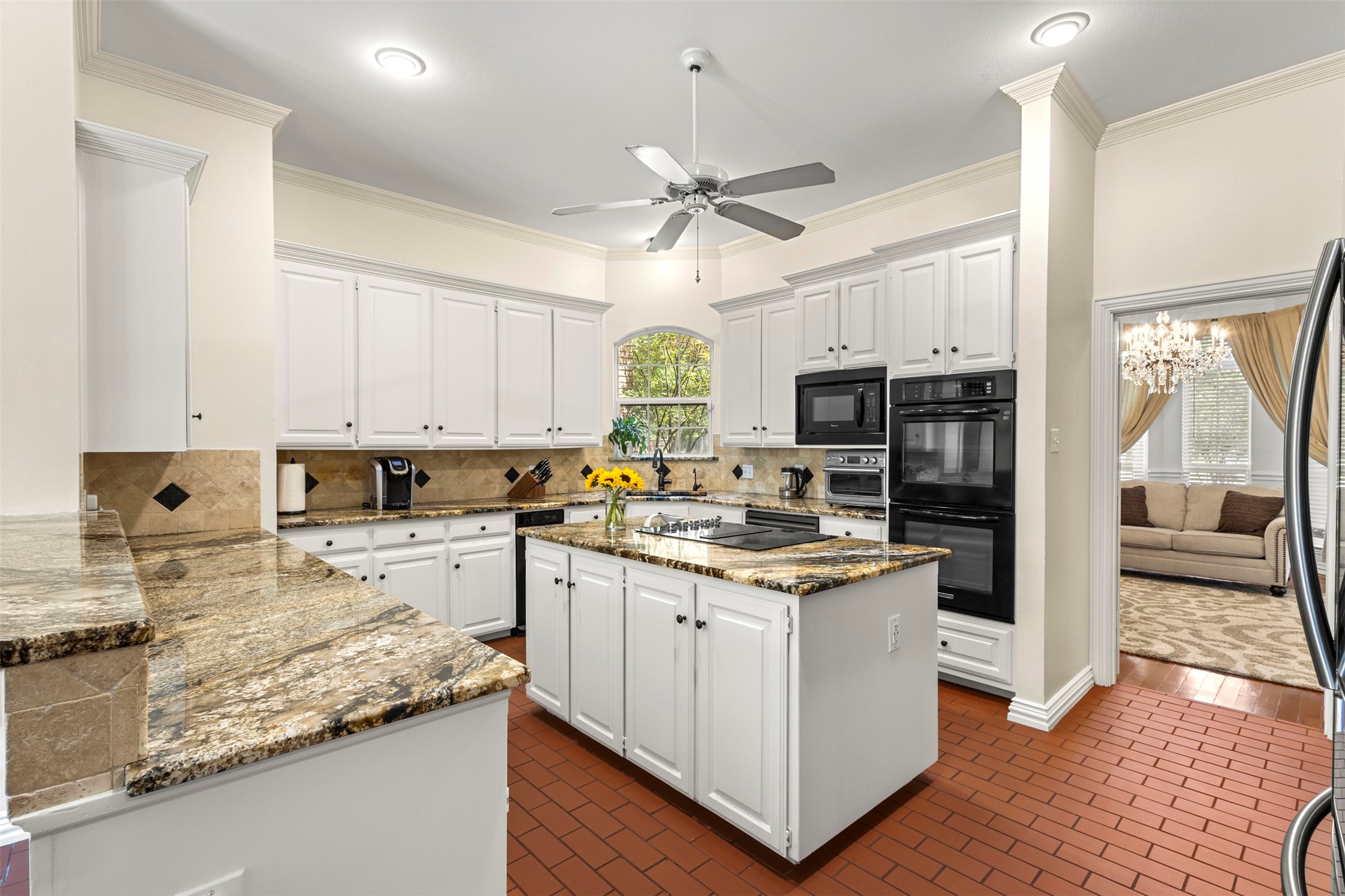 8 Park Place Mansfield TX 76063