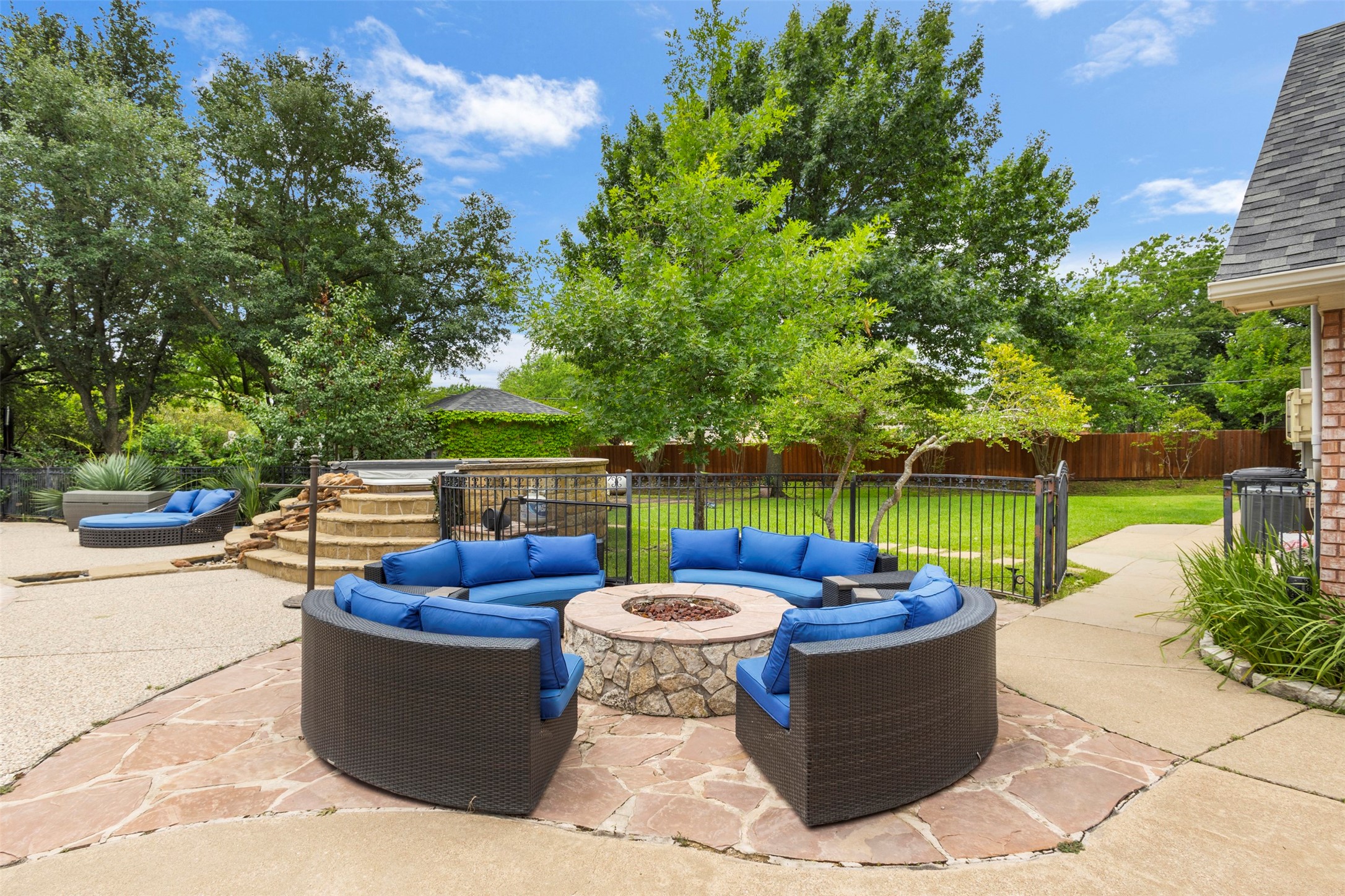 8 Park Place Mansfield TX 76063