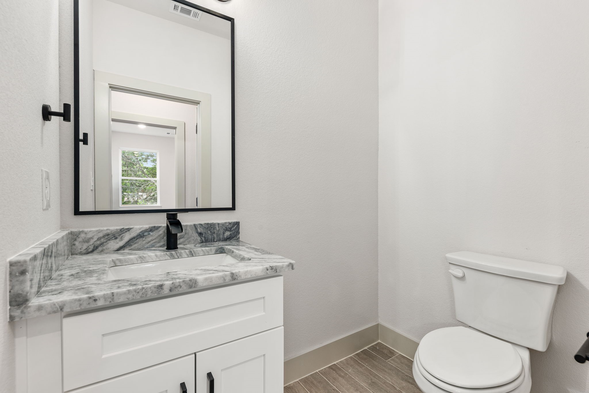 5703 Barkridge Drive Granbury TX 76048