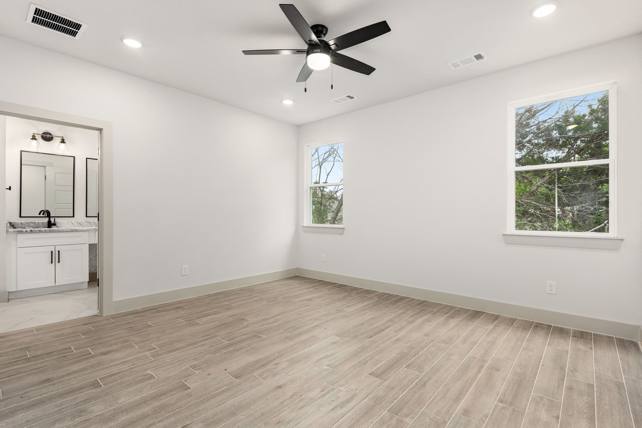 5703 Barkridge Drive Granbury TX 76048