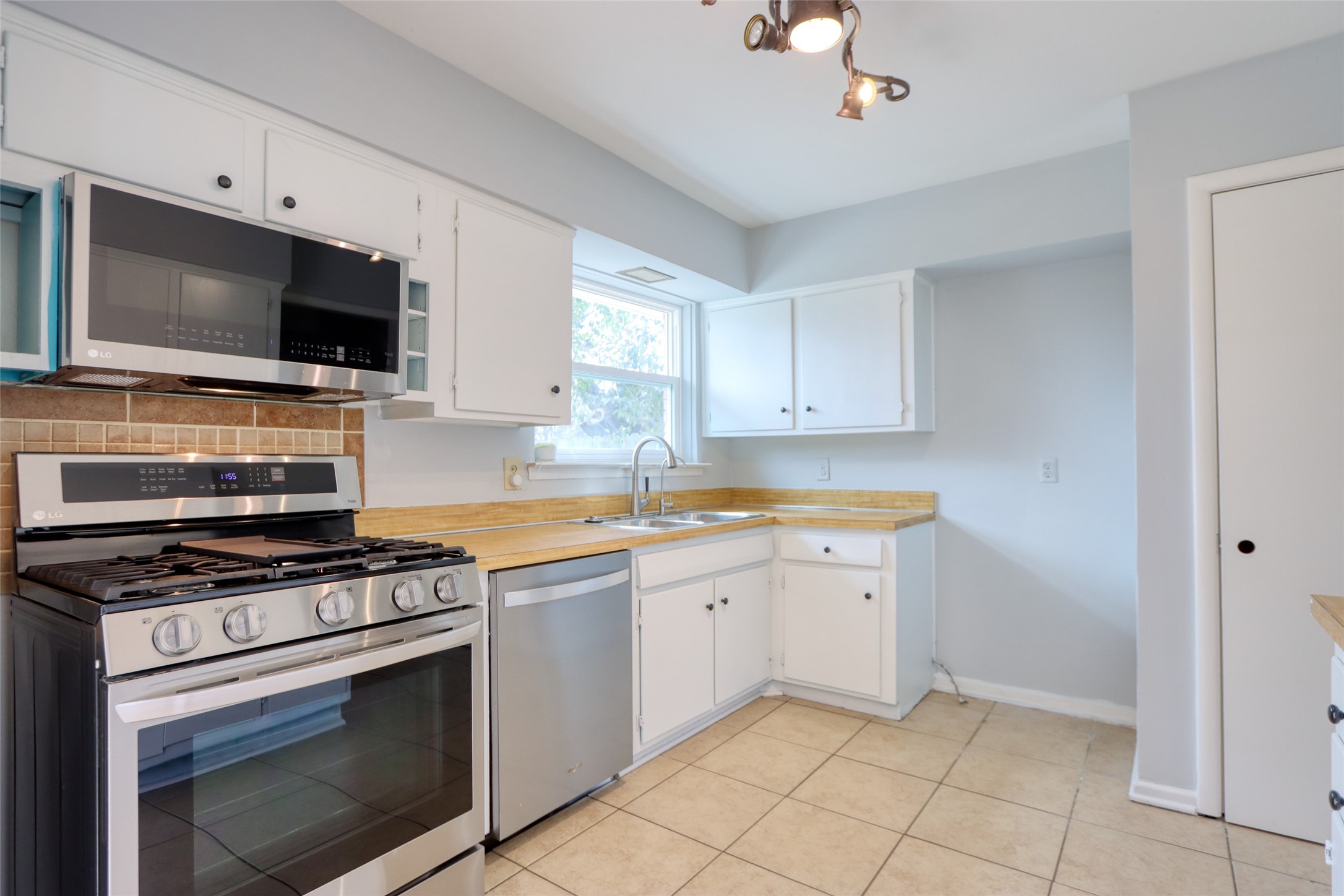 2510 Highwood Drive Dallas TX 75228