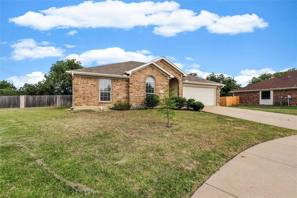 1124 Brown Crest Road Burleson TX 76028