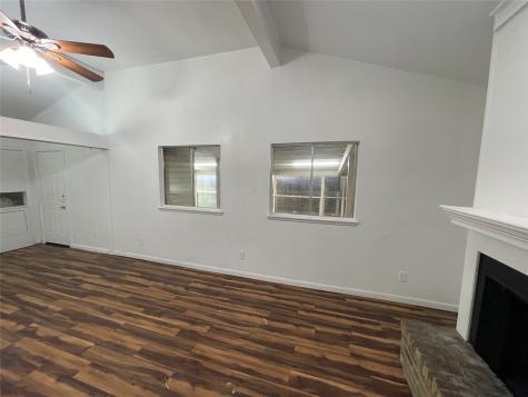 518 W Lovers Lane Arlington TX 76010