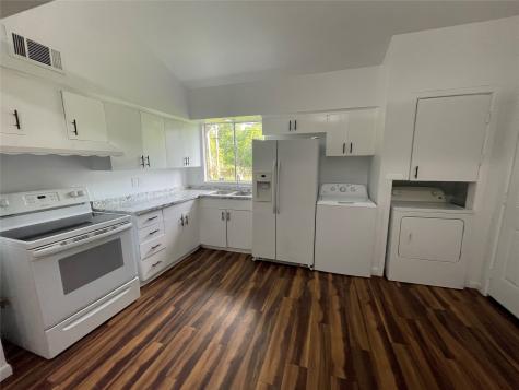 518 W Lovers Lane Arlington TX 76010