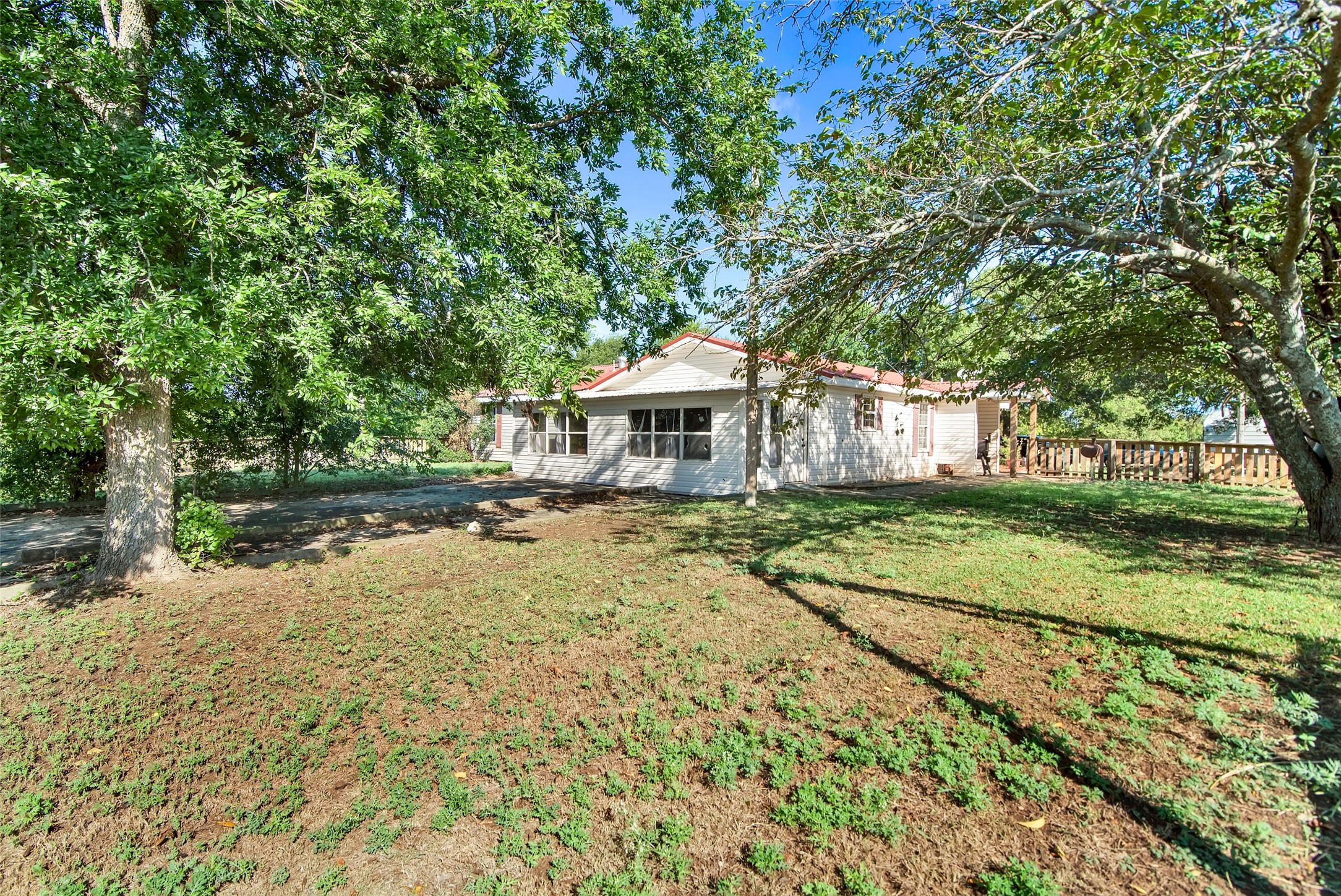 1106 Andy Thomas Road Whitewright TX 75491
