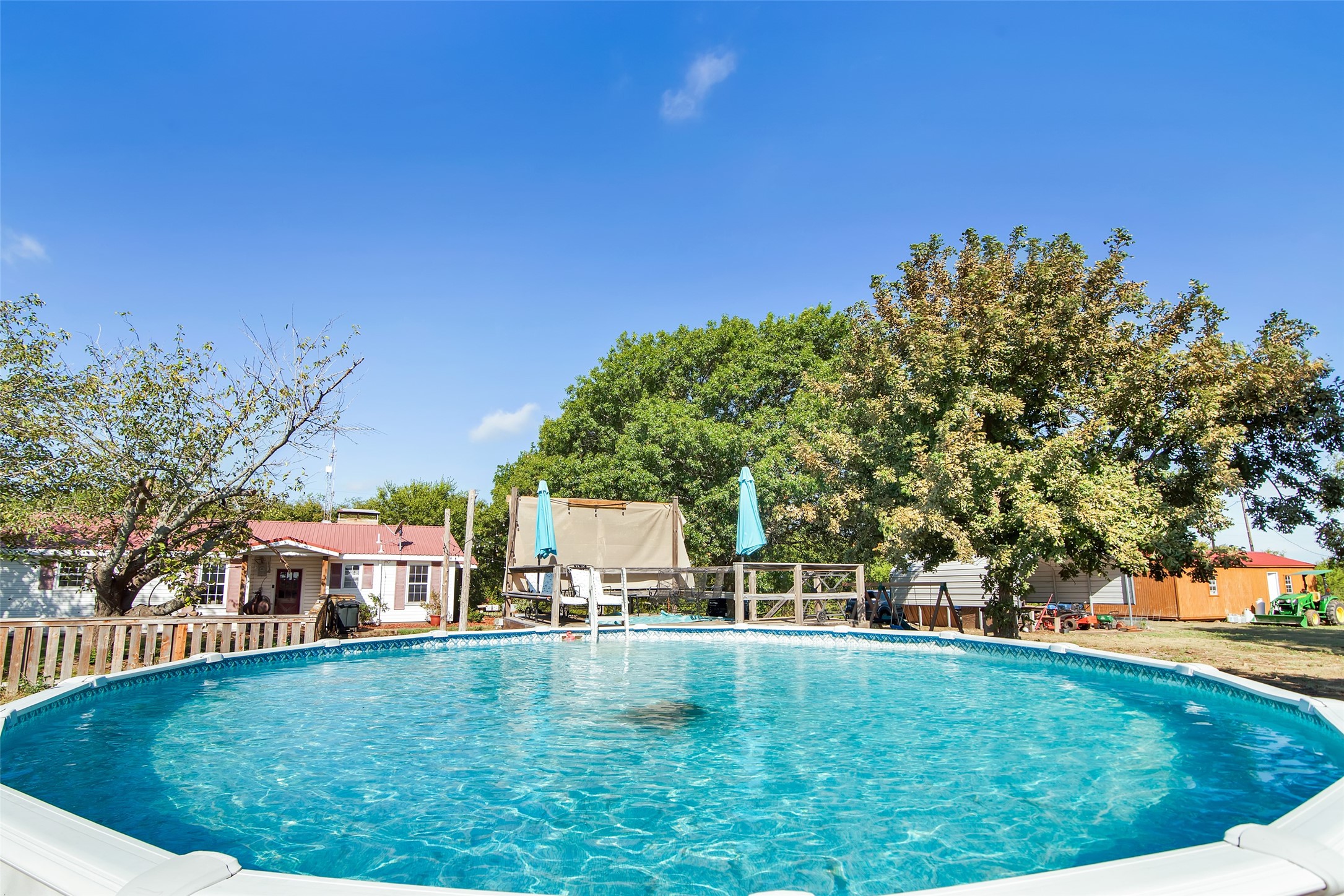 1106 Andy Thomas Road Whitewright TX 75491