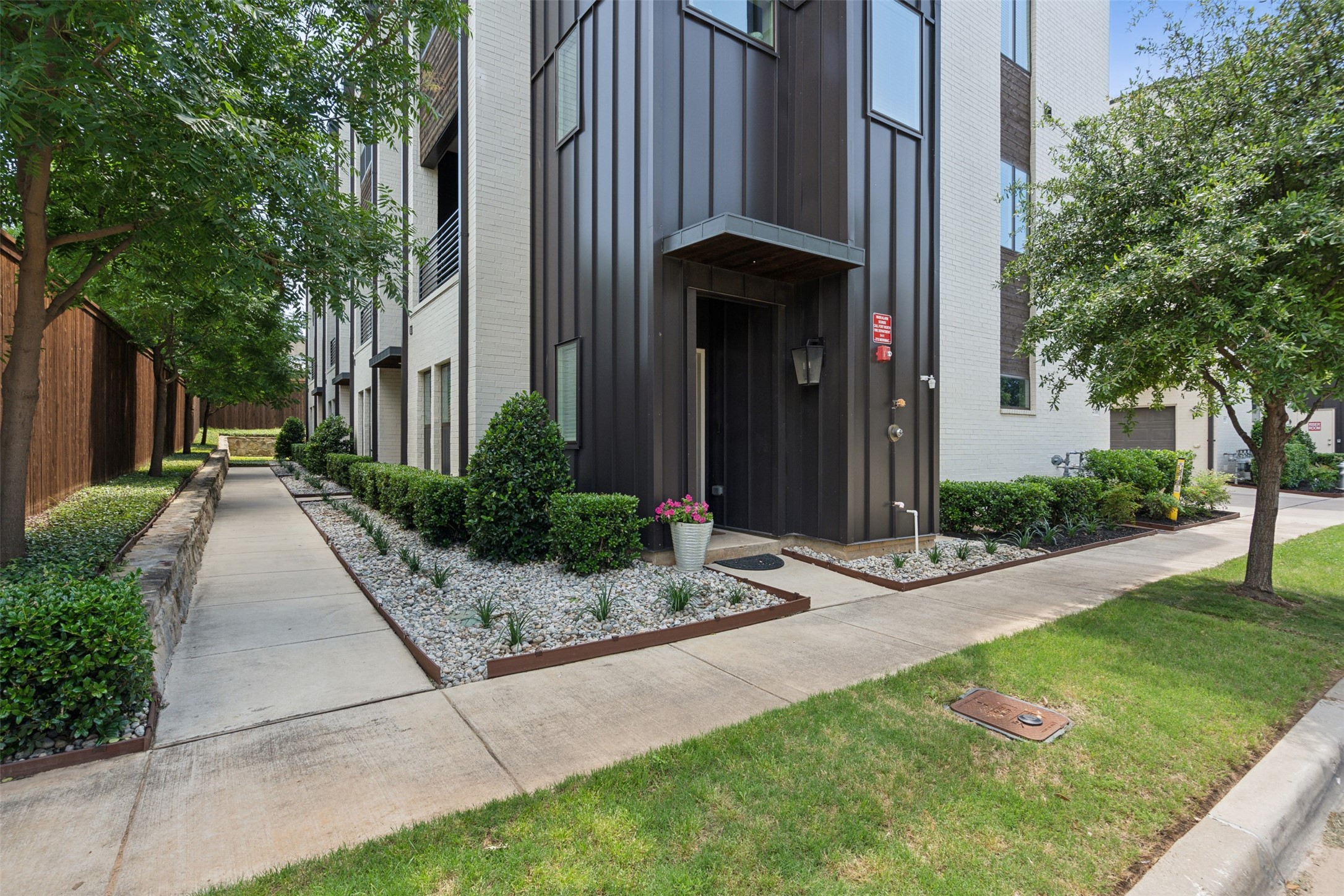2733 Merrimac Street Fort Worth TX 76107