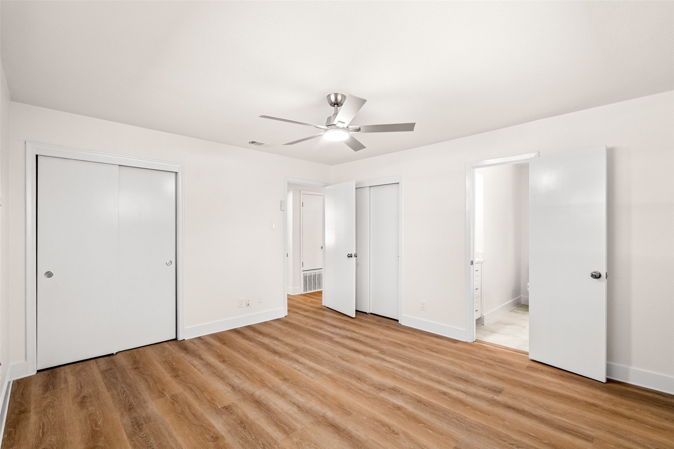 921 Bromwich Street Garland TX 75040