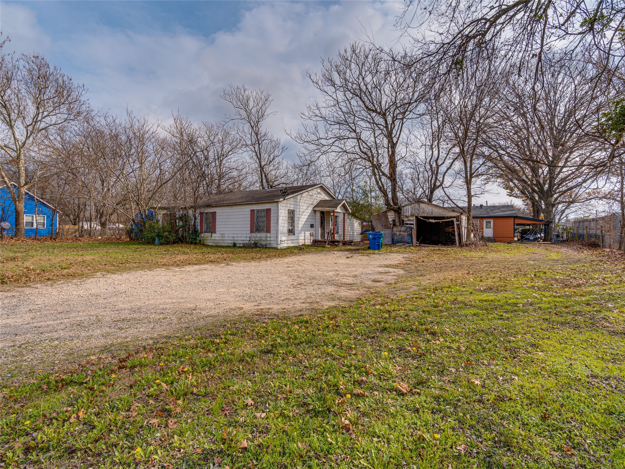 937 S Rogers Street Waxahachie TX 75165