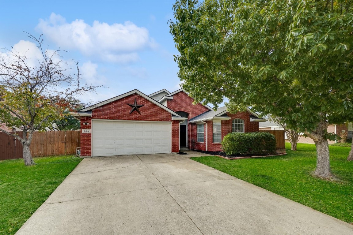 904 Peacock Drive Saginaw TX 76131