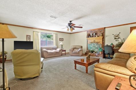 604 Kasling Street Hughes Springs TX 75656
