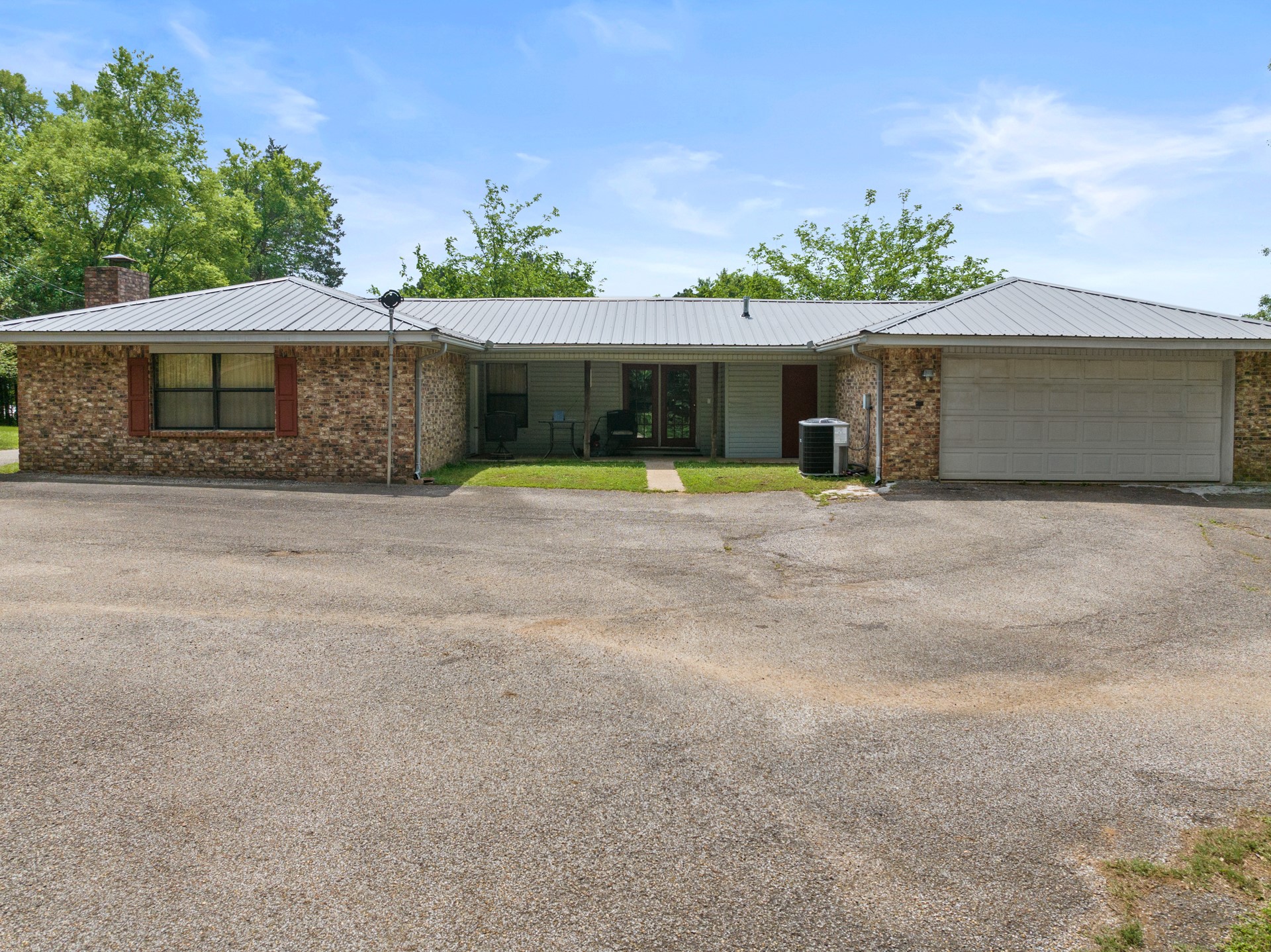 604 Kasling Street Hughes Springs TX 75656