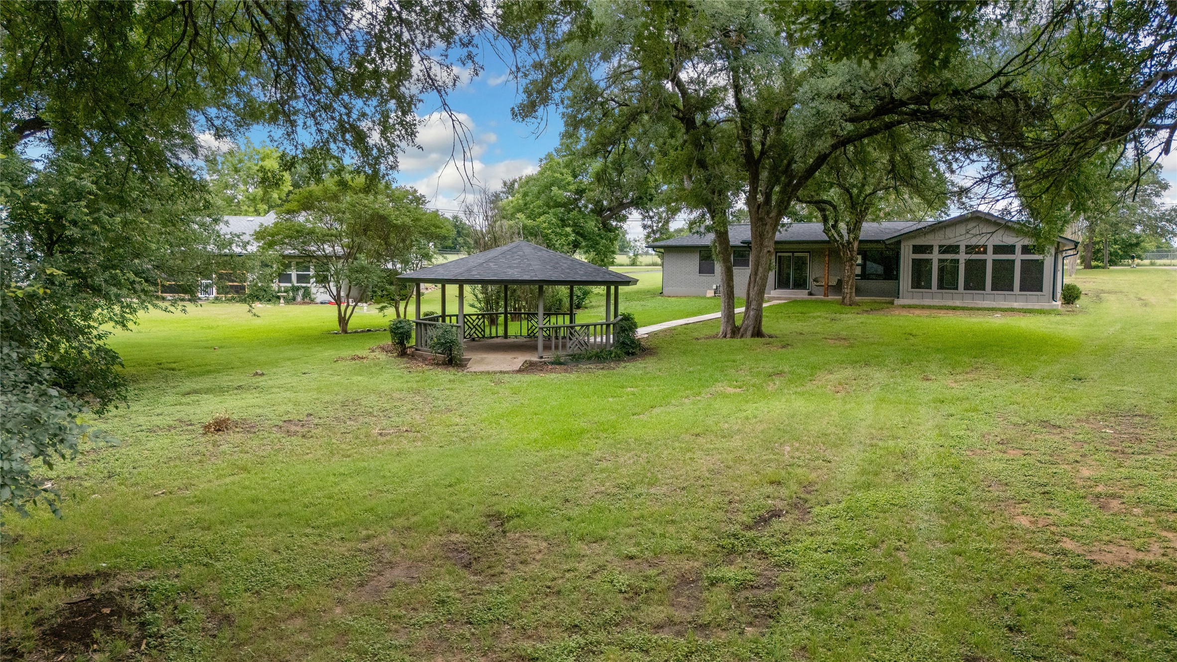 499 County Road 1812 Clifton TX 76634
