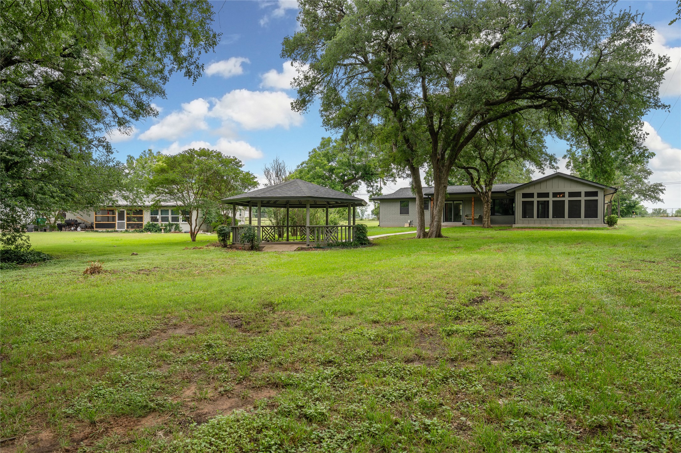 499 County Road 1812 Clifton TX 76634