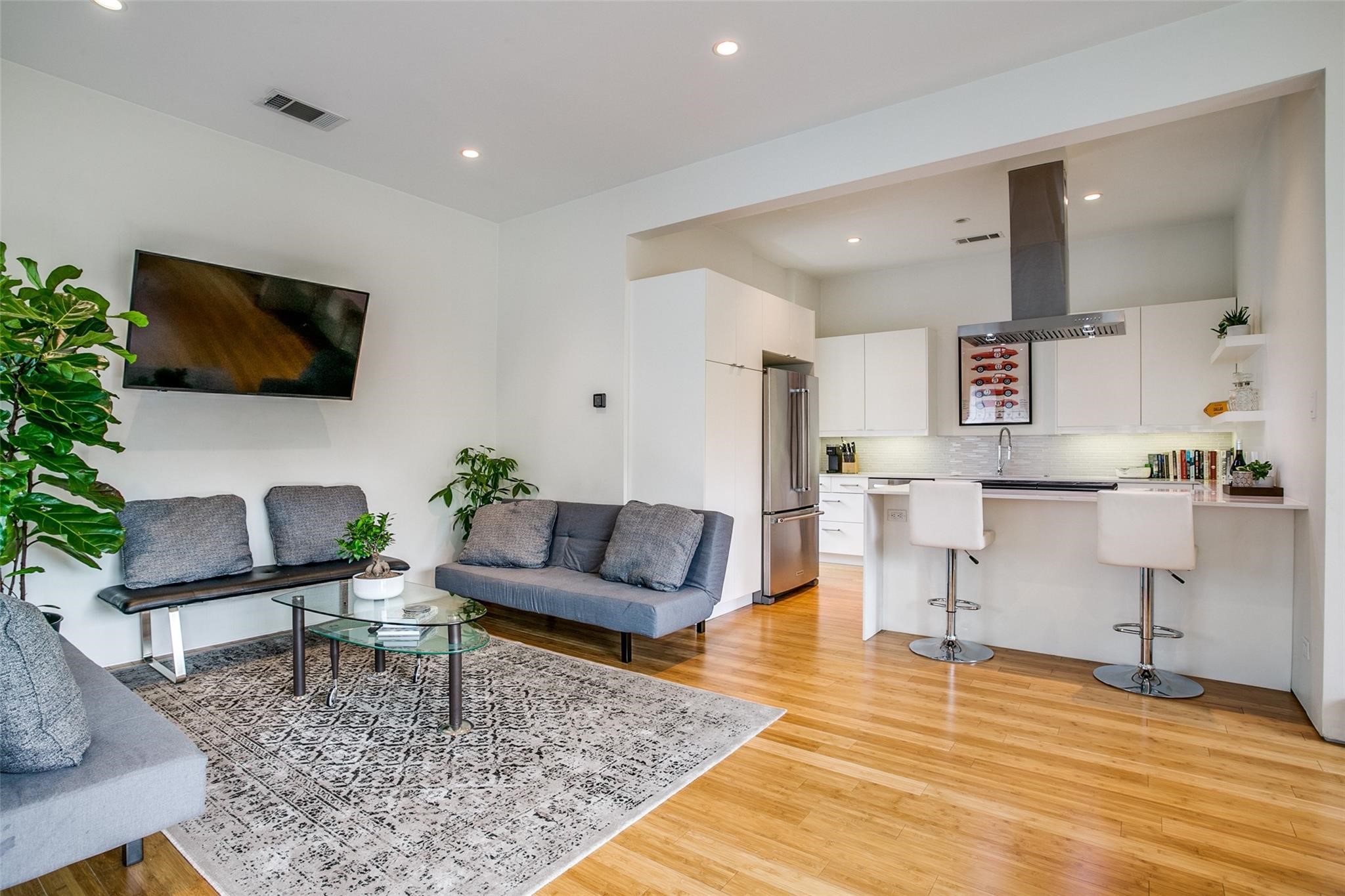 4401 Roseland Avenue Dallas TX 75204