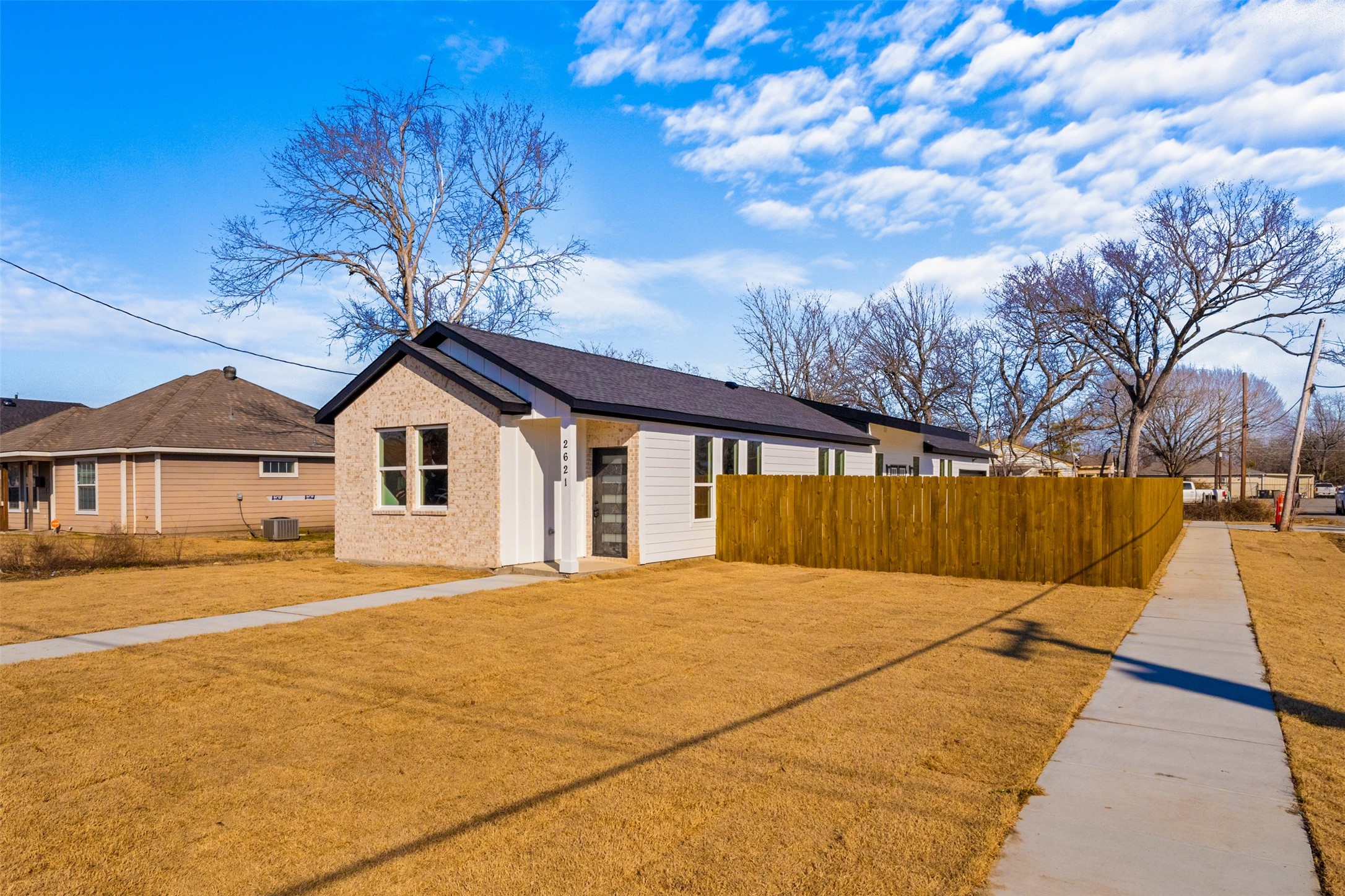 2621 College Street Greenville TX 75401