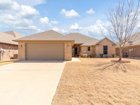 1679 Potomac Drive Burleson TX 76028