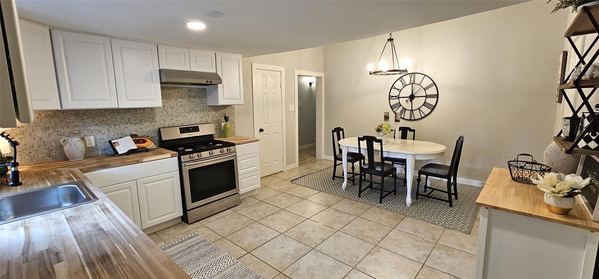 327 E Hull Street Denison TX 75021