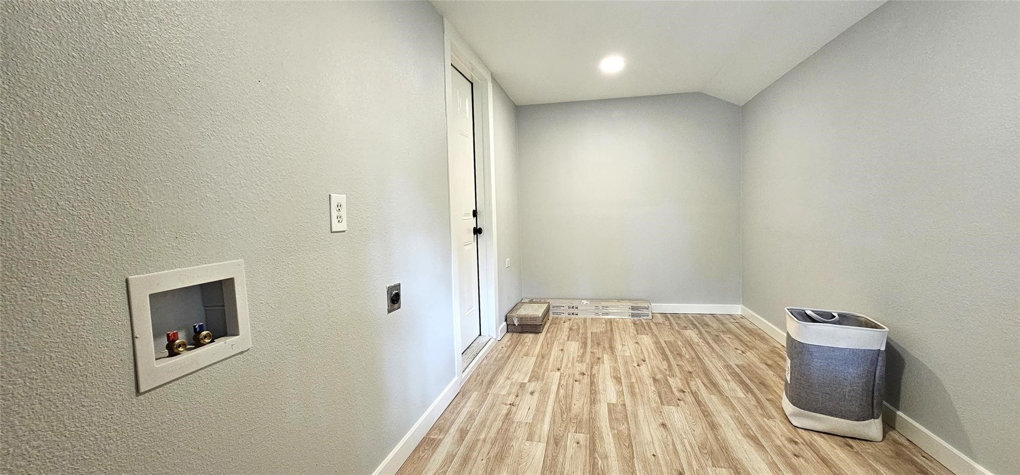 327 E Hull Street Denison TX 75021