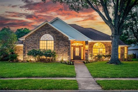 2117 Rolling Oak Lane Garland TX 75044