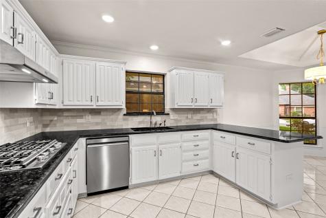 2117 Rolling Oak Lane Garland TX 75044