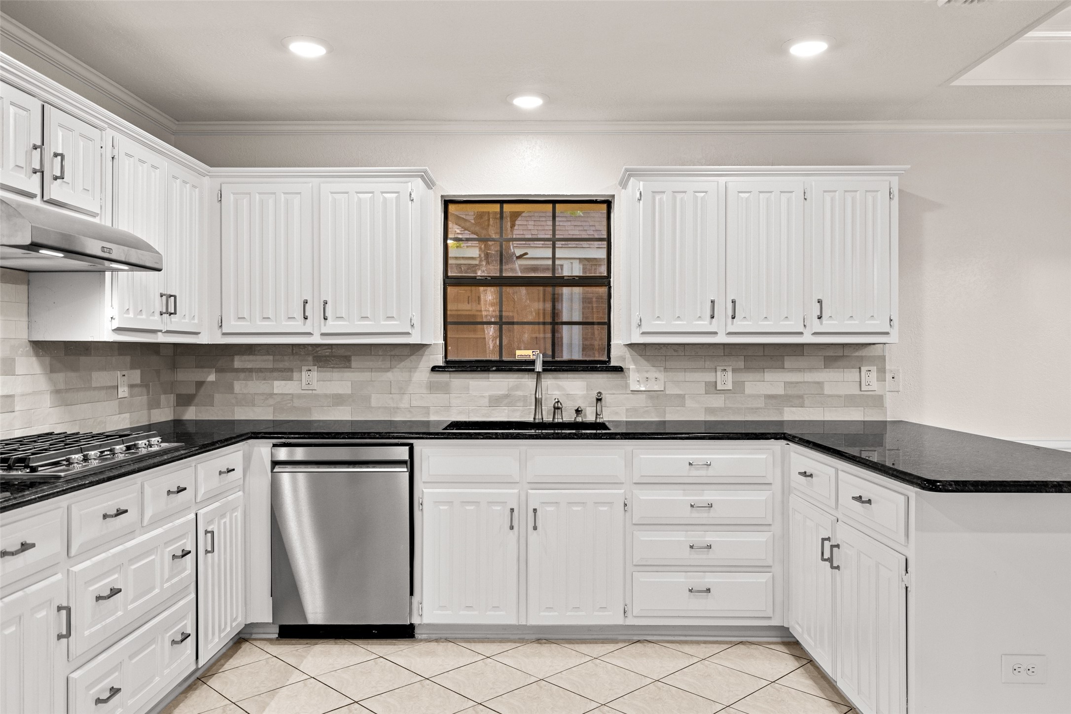 2117 Rolling Oak Lane Garland TX 75044
