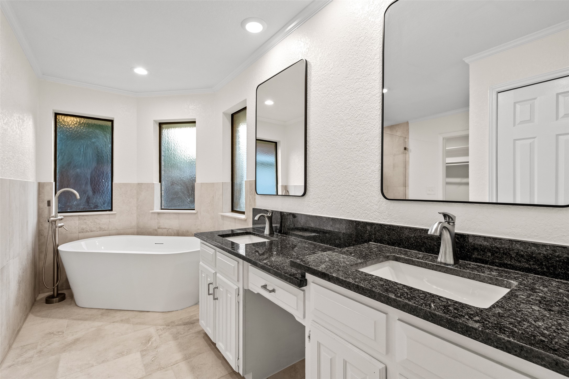 2117 Rolling Oak Lane Garland TX 75044