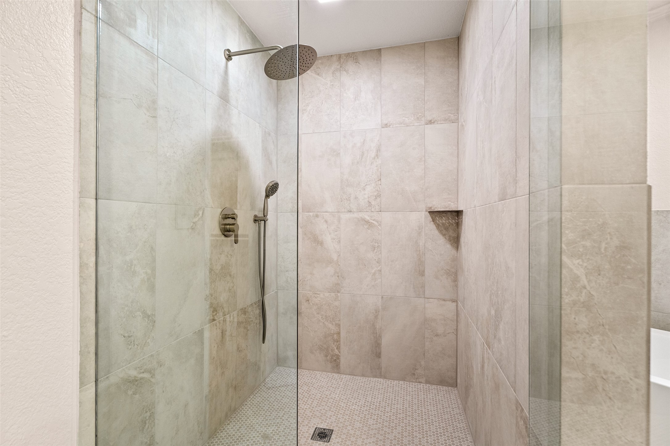 2117 Rolling Oak Lane Garland TX 75044